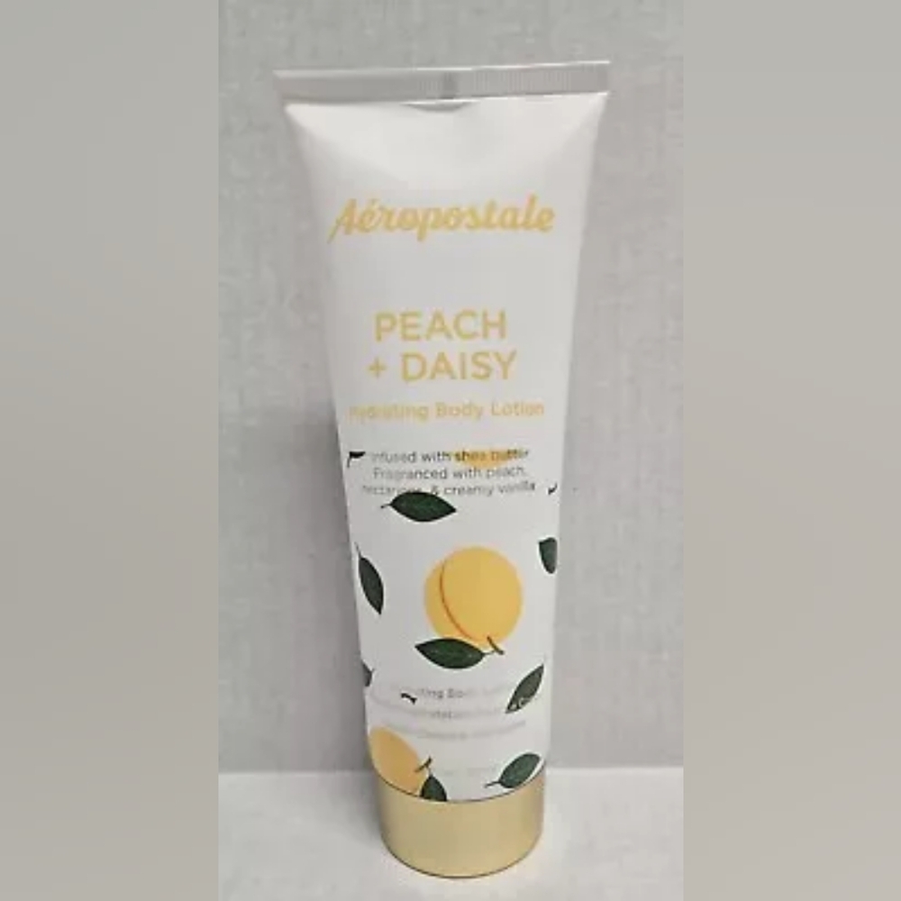 Aeropostale Peach + Daisy Hydrating Body Lotion - White and Gold